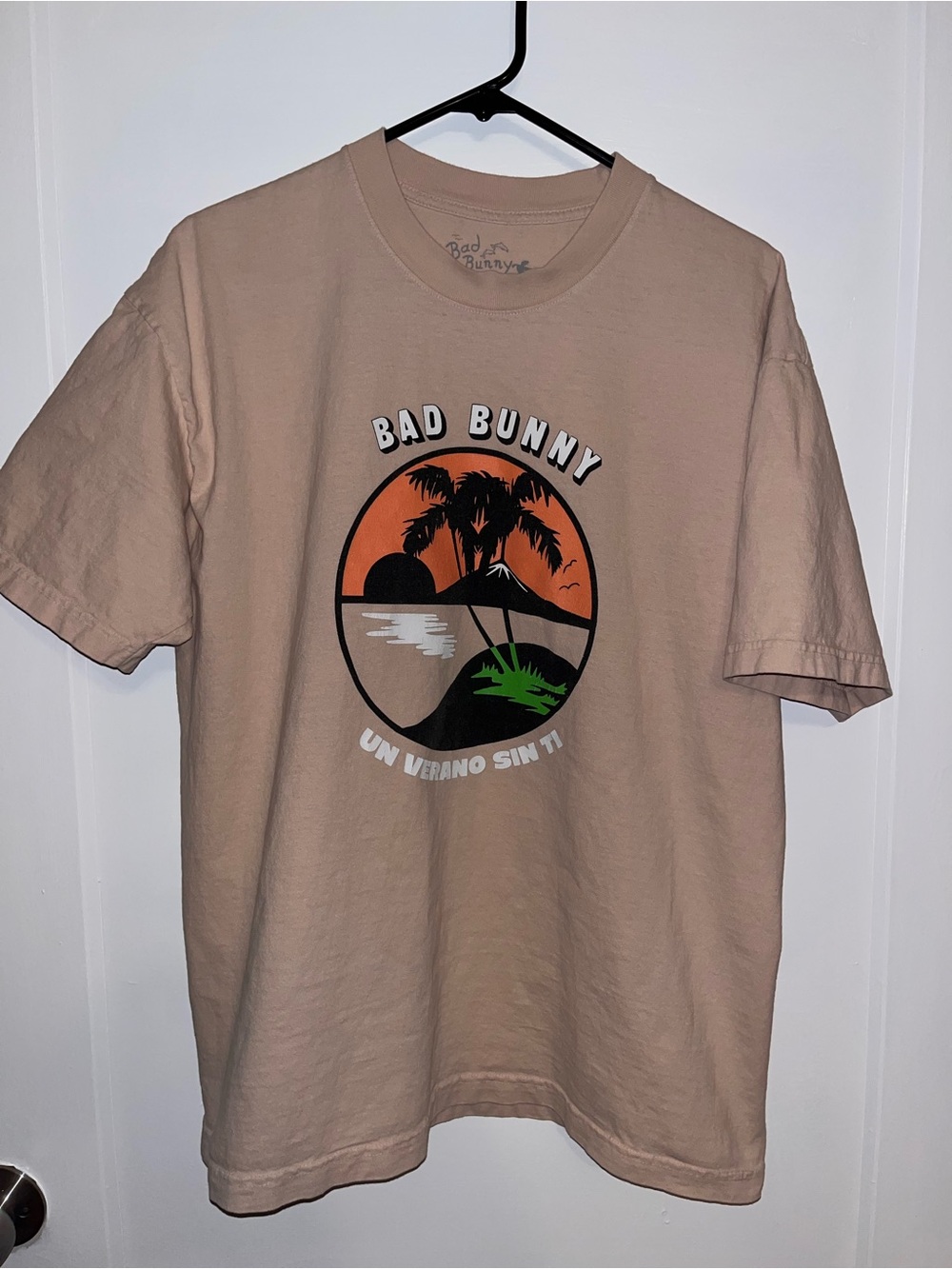 Bad Bunny official UN VERANO SIN TI Concert T-shirt.